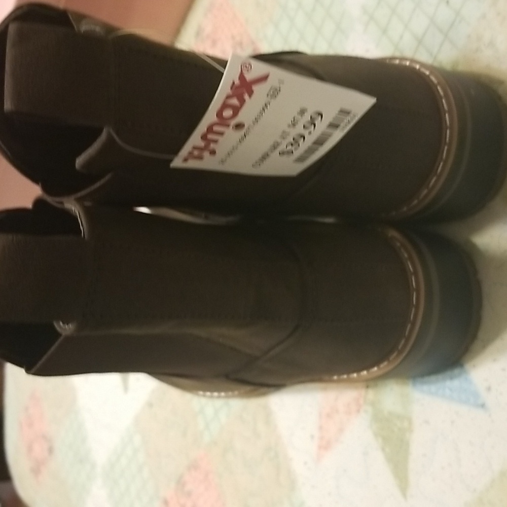 Boots - Picture 3 of 4
